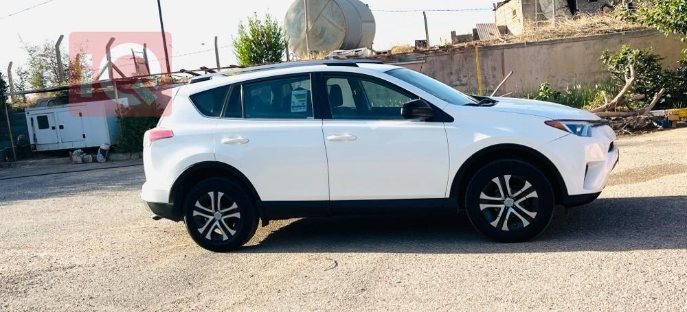 تۆیۆتا ڕاڤ 4